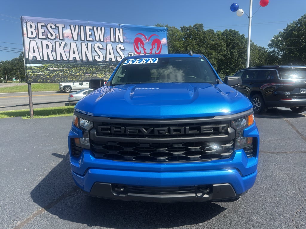 2025 Chevrolet Silverado Custom