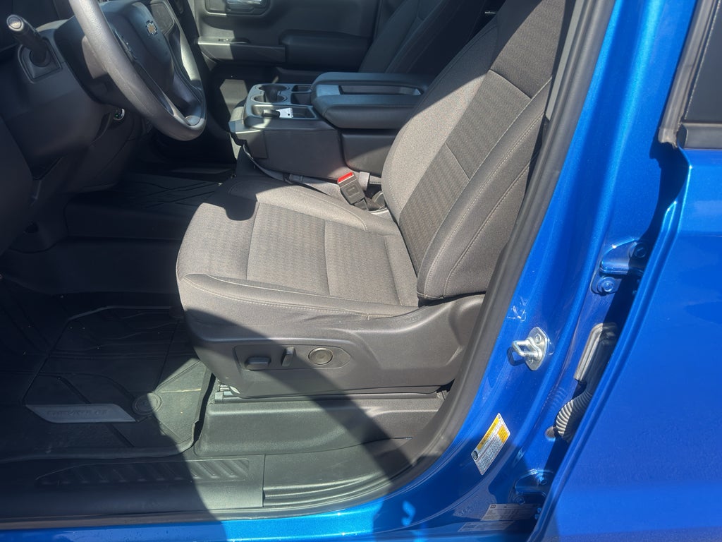 2025 Chevrolet Silverado Custom