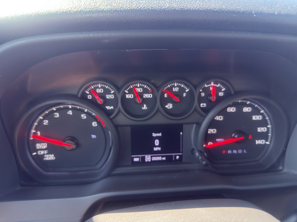 2025 Chevrolet Silverado Custom