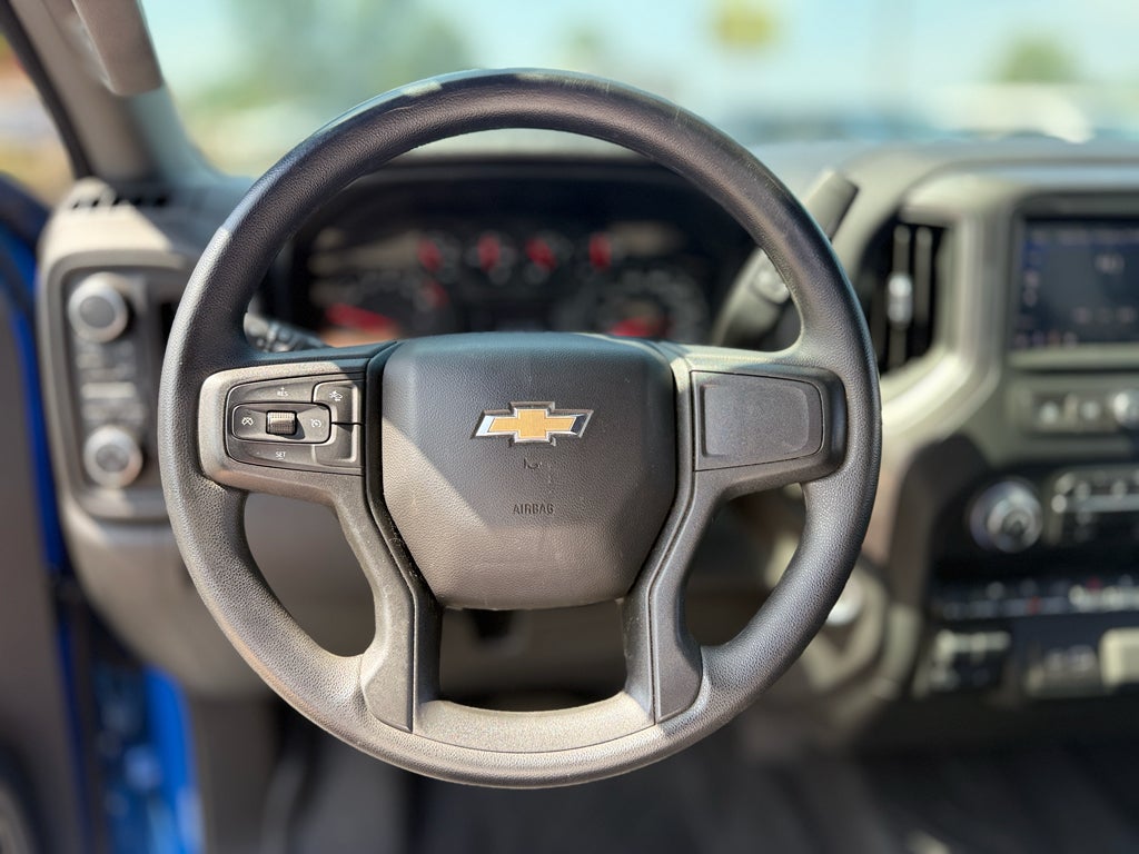 2025 Chevrolet Silverado Custom