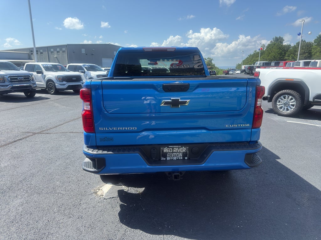 2025 Chevrolet Silverado Custom