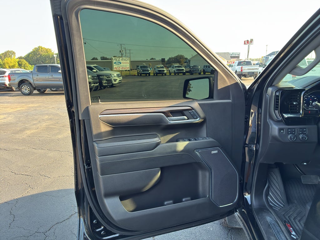 2024 Chevrolet Silverado RST