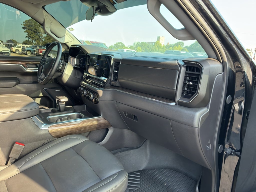 2024 Chevrolet Silverado RST
