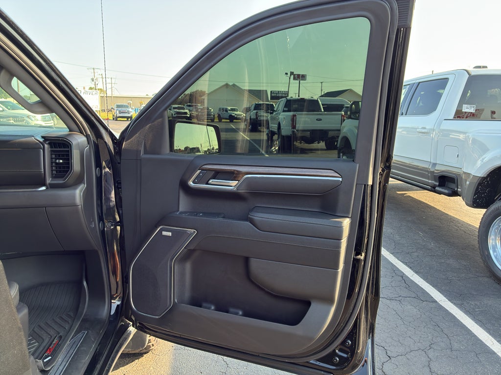 2024 Chevrolet Silverado RST