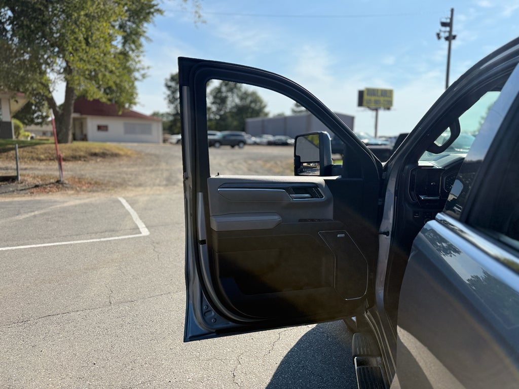 2024 Chevrolet Silverado LTZ
