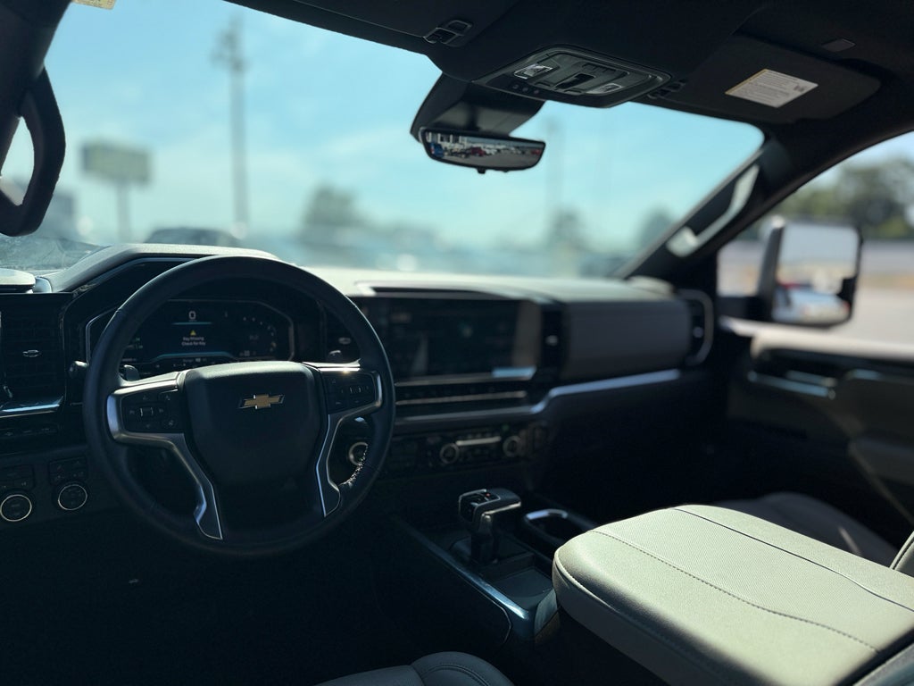 2024 Chevrolet Silverado LTZ