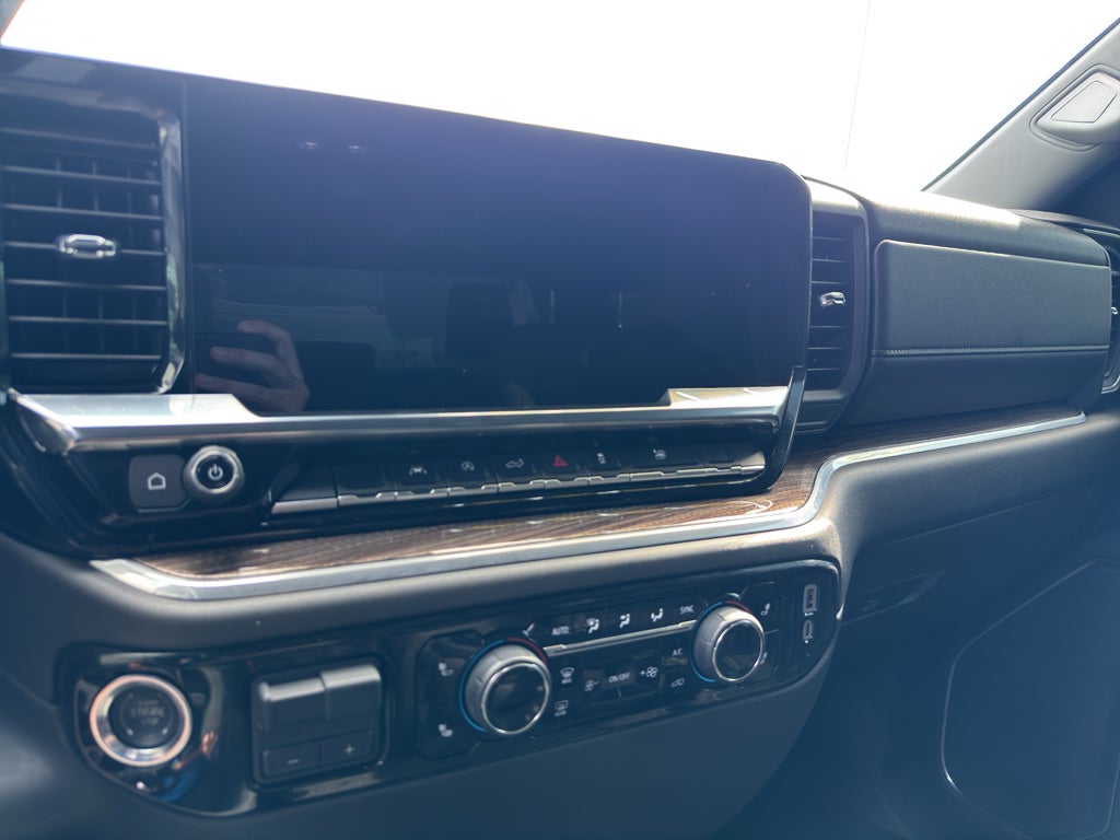 2025 Chevrolet Silverado LT