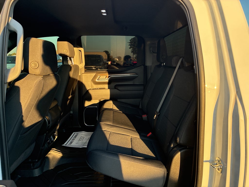 2025 Chevrolet Silverado LT