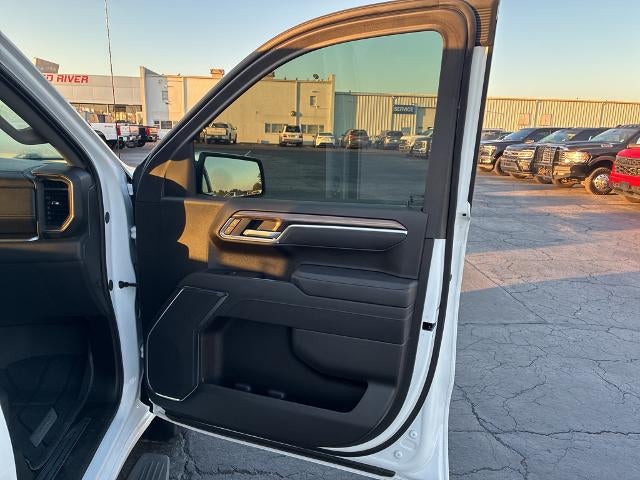 2025 Chevrolet Silverado LT