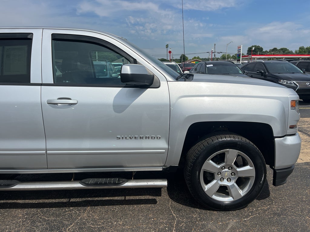2017 Chevrolet Silverado LT