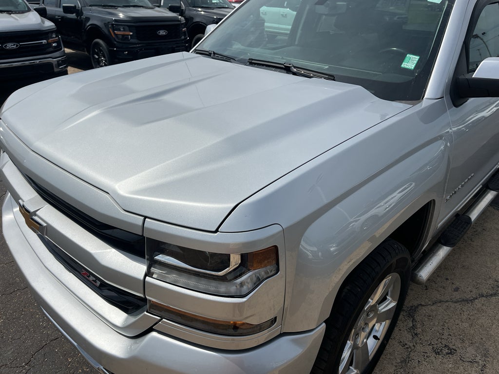 2017 Chevrolet Silverado LT