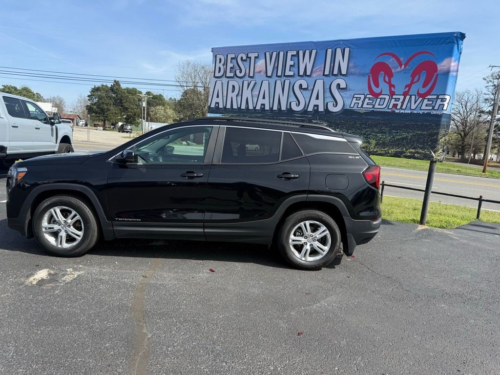 2022 GMC Terrain SLE