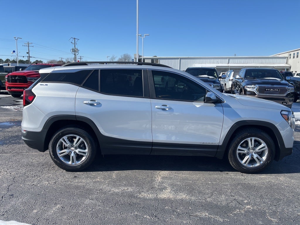2022 GMC Terrain SLE