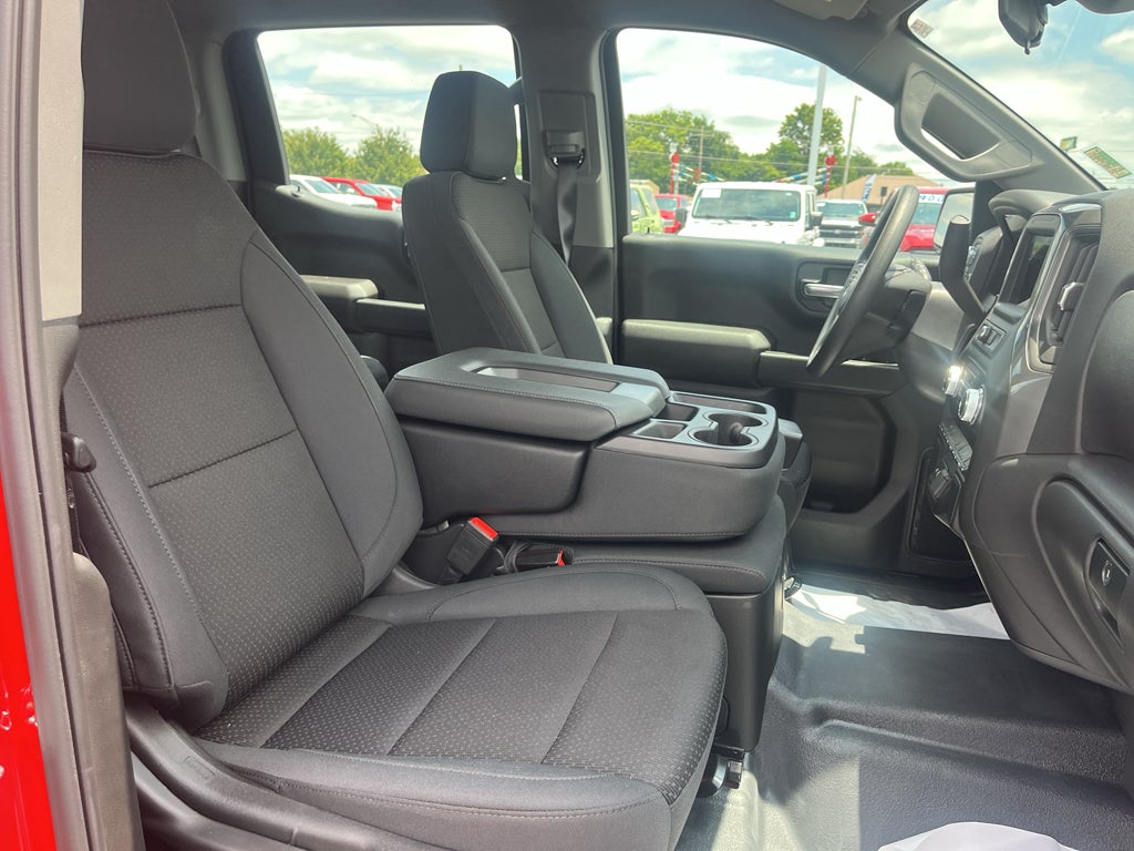 2025 GMC Sierra Pro