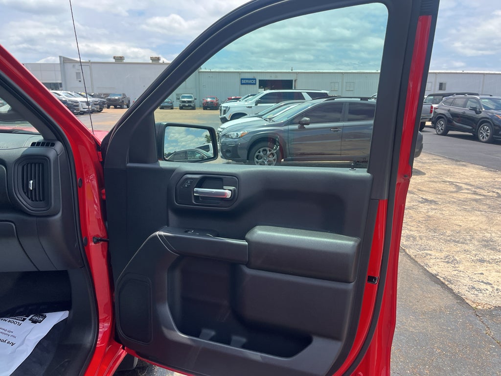 2025 GMC Sierra Pro