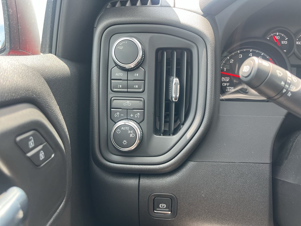 2025 GMC Sierra Pro