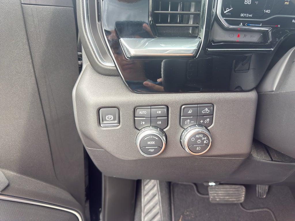 2025 GMC Sierra SLT