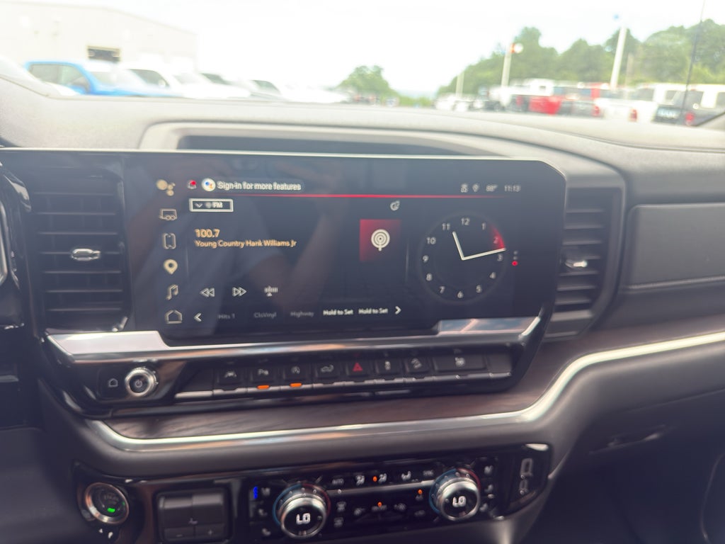 2025 GMC Sierra SLT