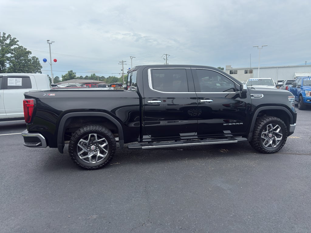 2025 GMC Sierra SLT