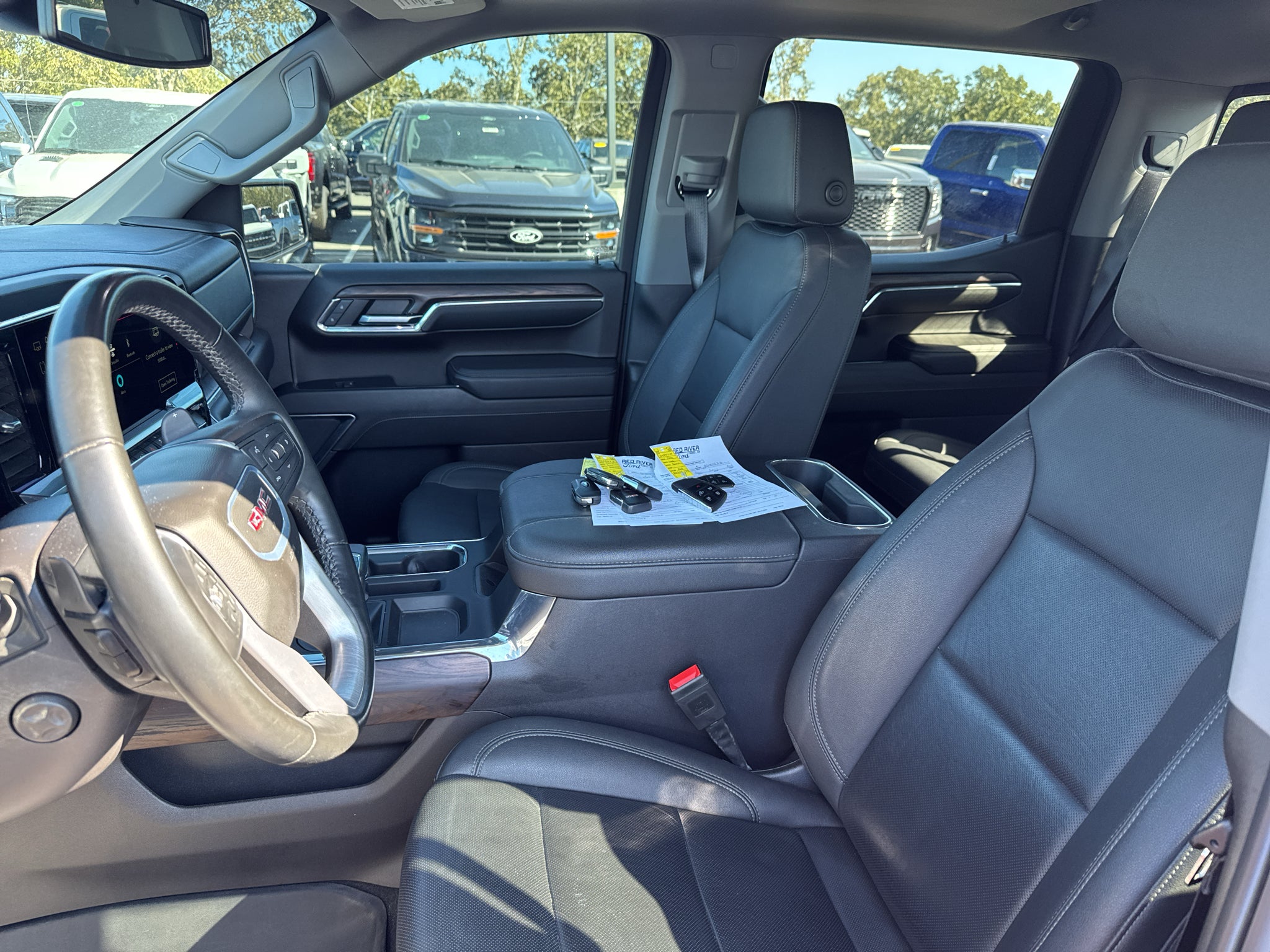 2024 GMC Sierra SLT