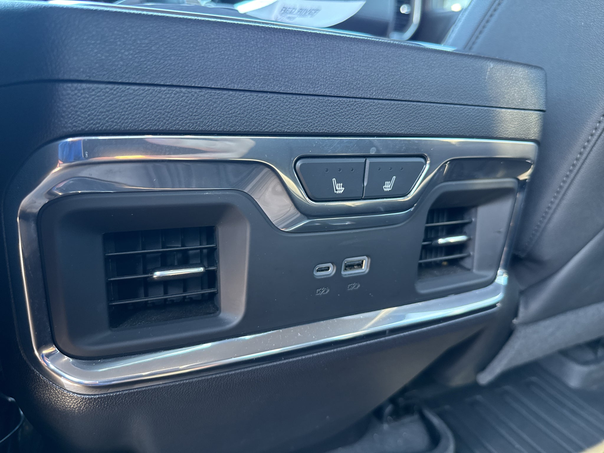 2024 GMC Sierra SLT