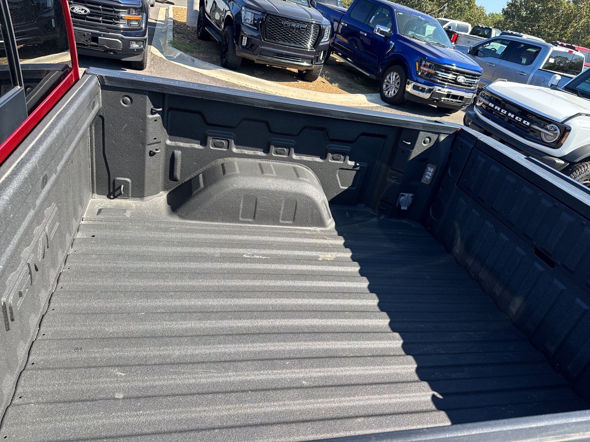 2024 GMC Sierra SLT