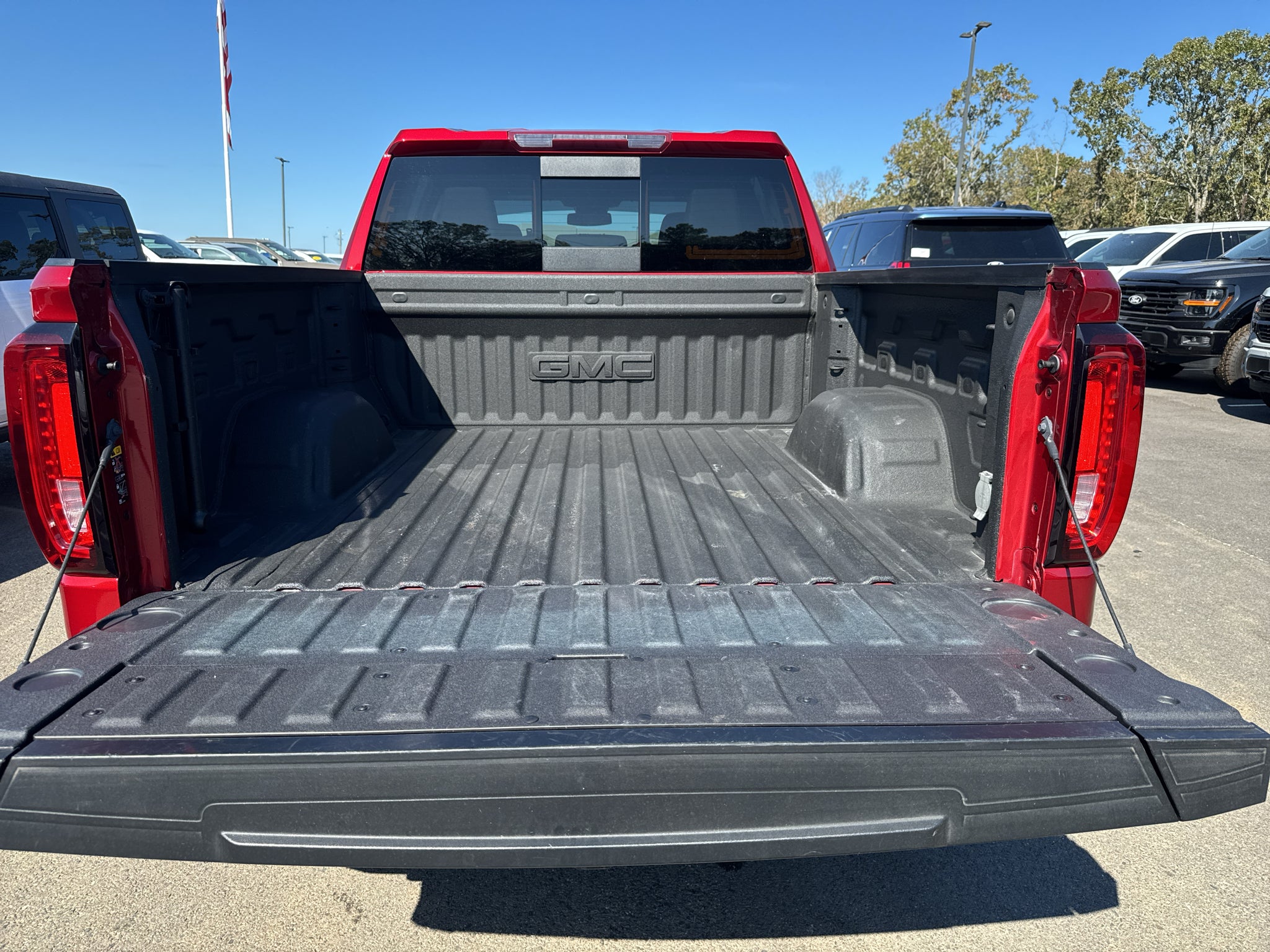 2024 GMC Sierra SLT