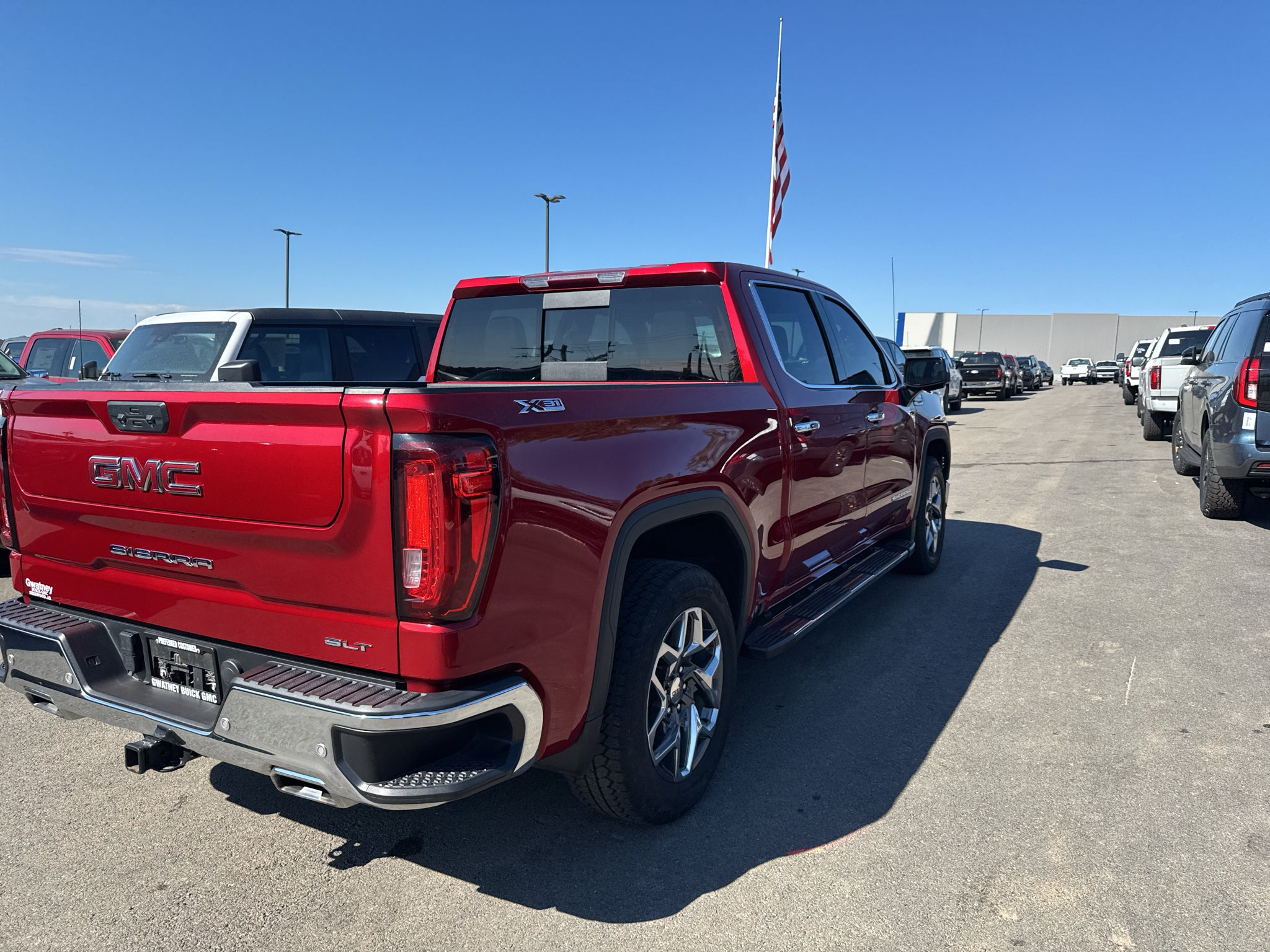2024 GMC Sierra SLT