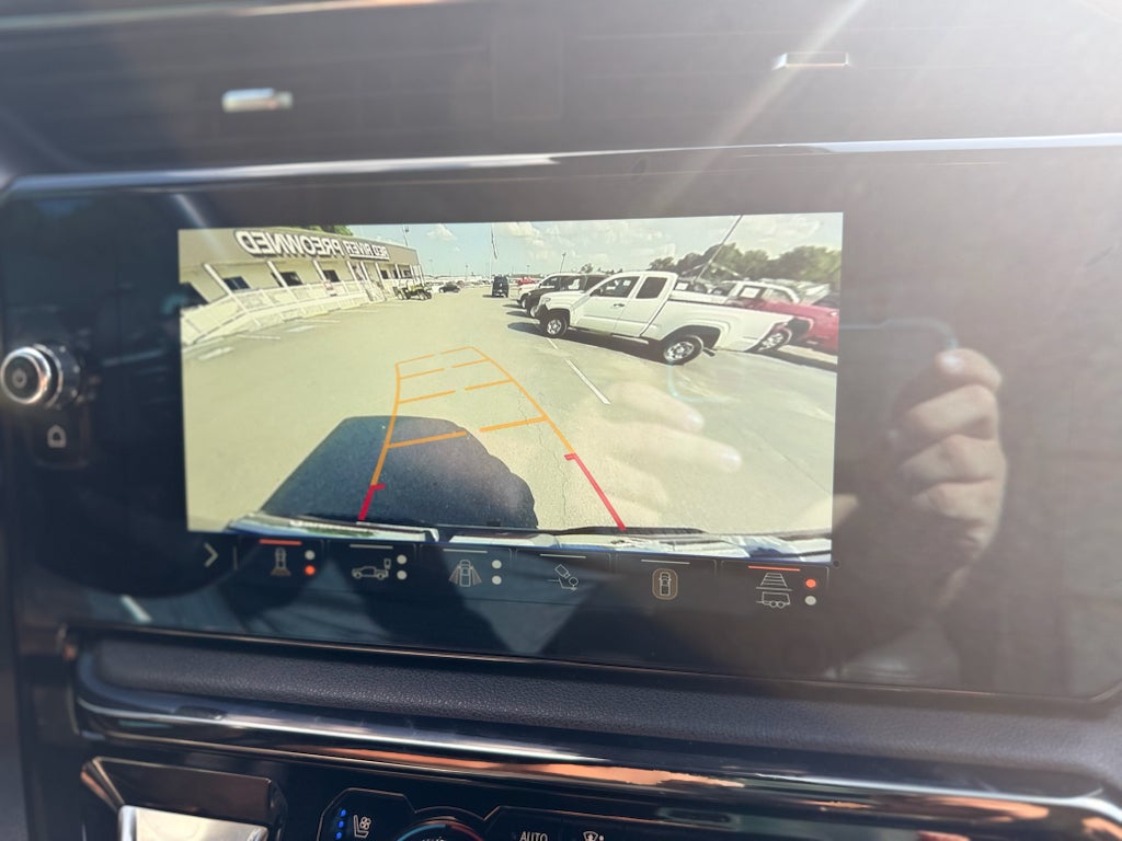 2024 GMC Sierra AT4