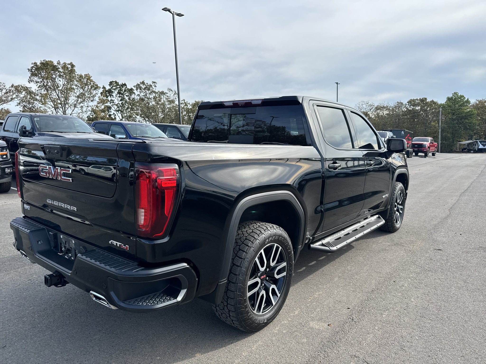 2024 GMC Sierra AT4