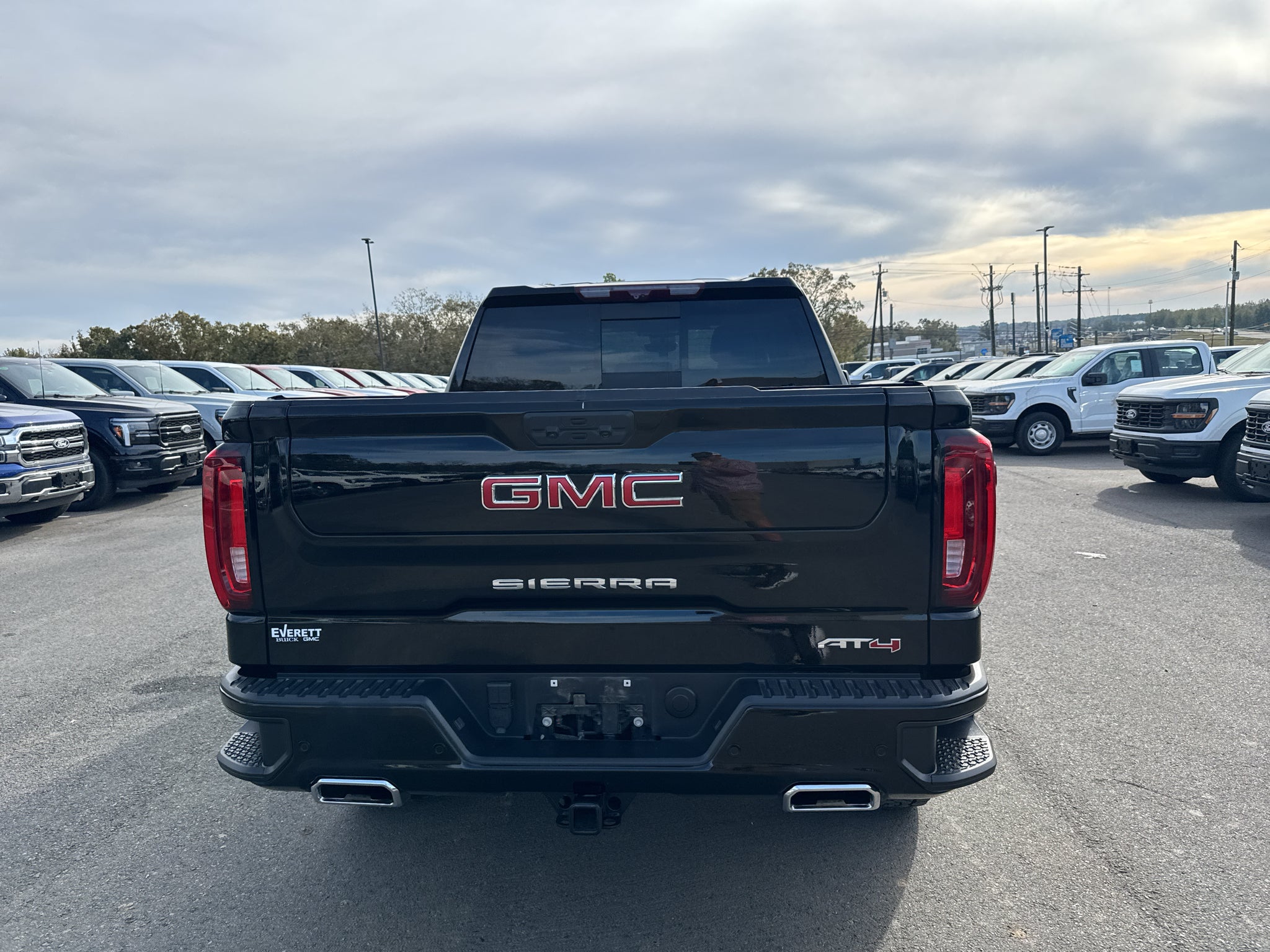 2024 GMC Sierra AT4