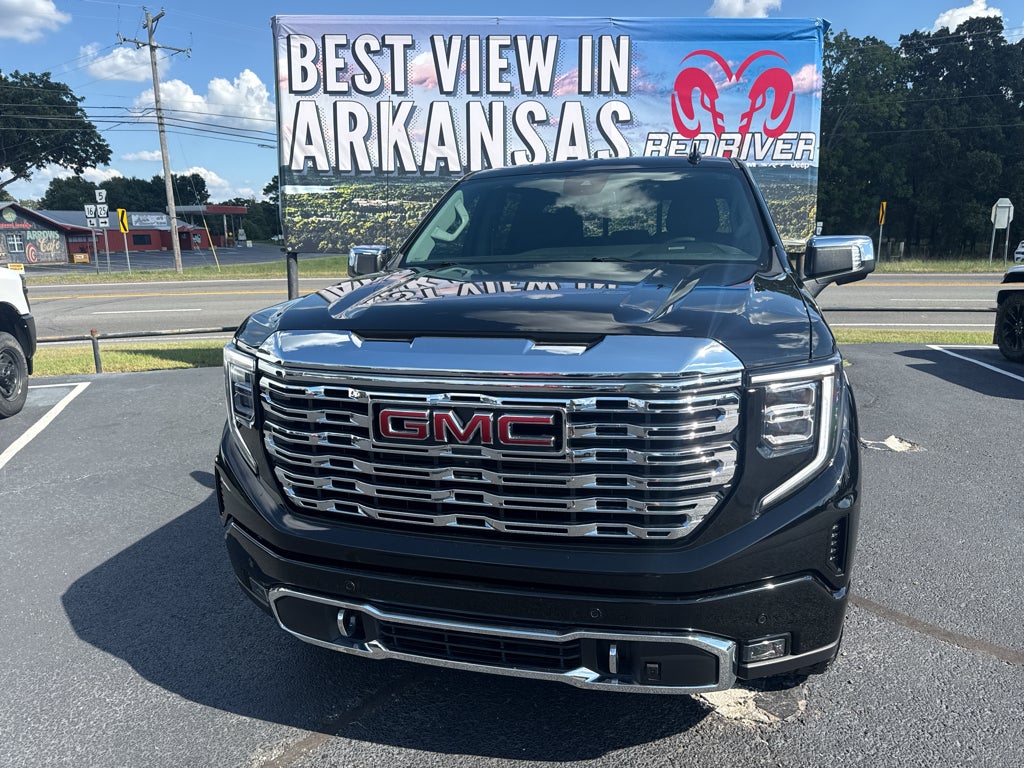 2025 GMC Sierra Denali