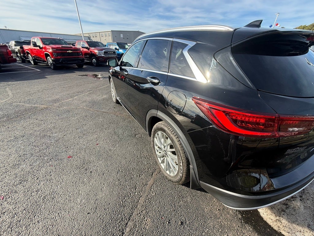 2023 INFINITI QX50 LUXE