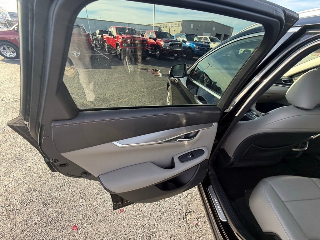 2023 INFINITI QX50 LUXE