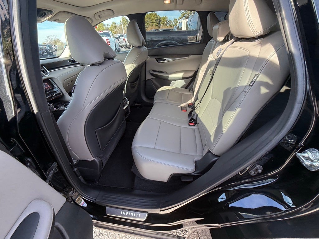 2023 INFINITI QX50 LUXE