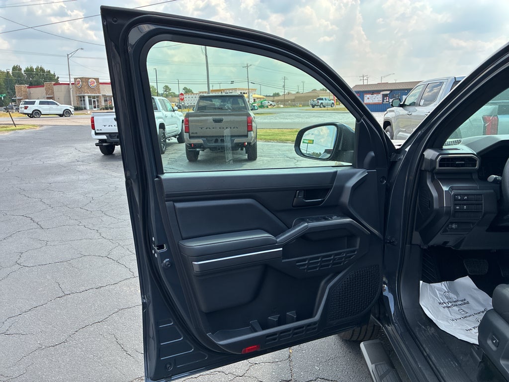 2026 Toyota Tacoma SR5 - Photo 12
