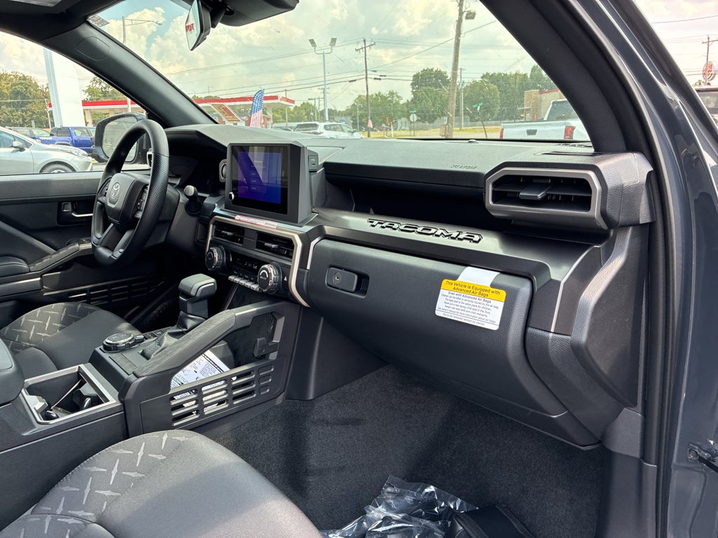 2026 Toyota Tacoma SR5 - Photo 13