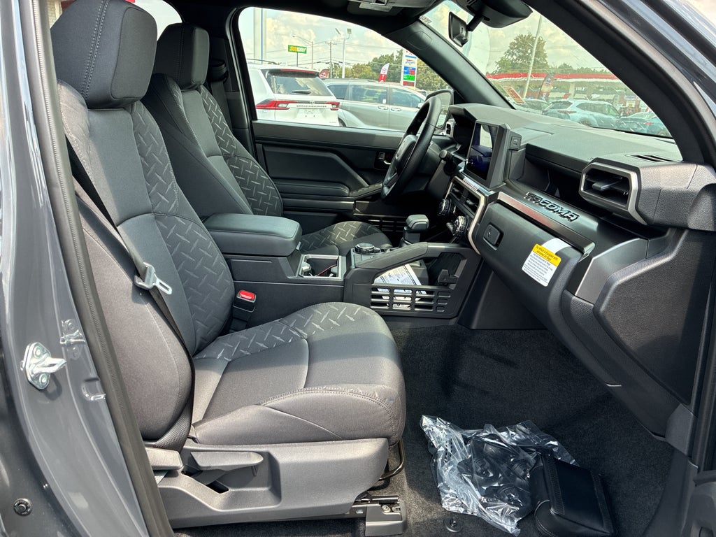 2026 Toyota Tacoma SR5 - Photo 14