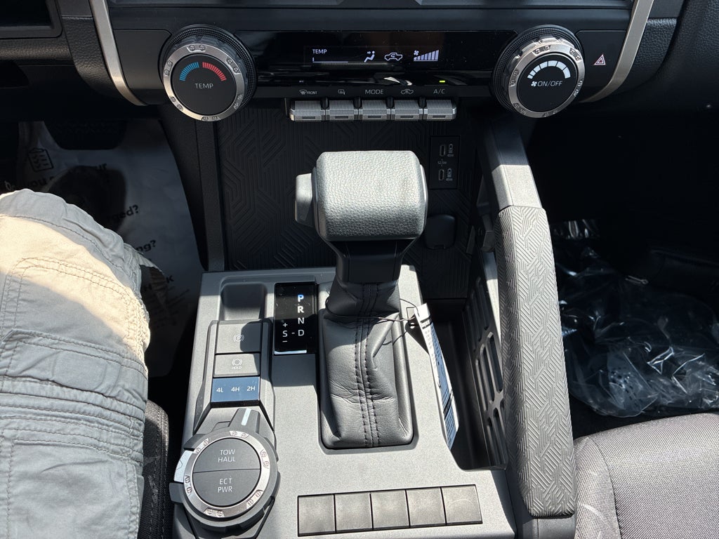 2026 Toyota Tacoma SR5 - Photo 25
