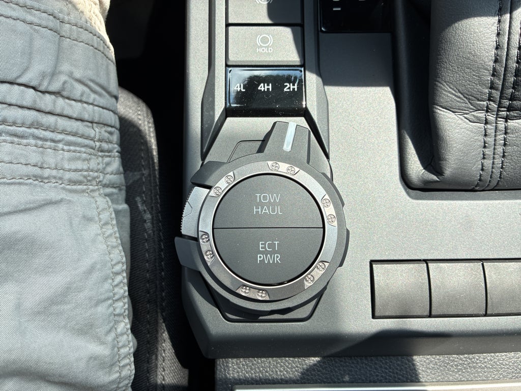 2026 Toyota Tacoma SR5 - Photo 26