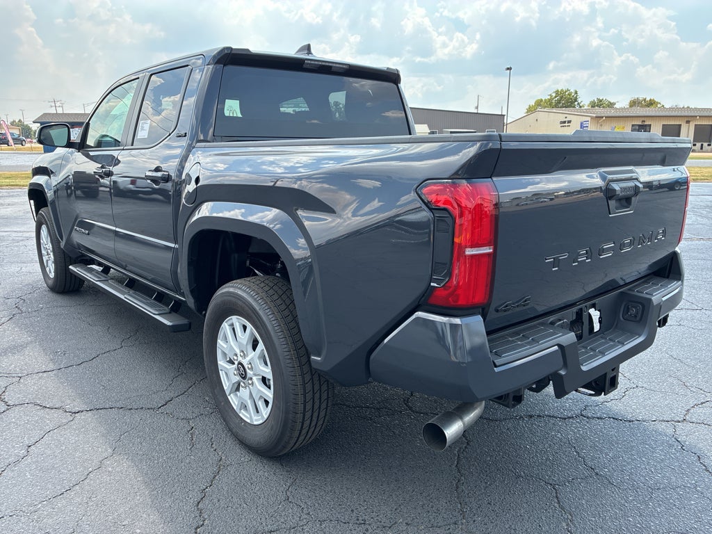 2026 Toyota Tacoma SR5 - Photo 7
