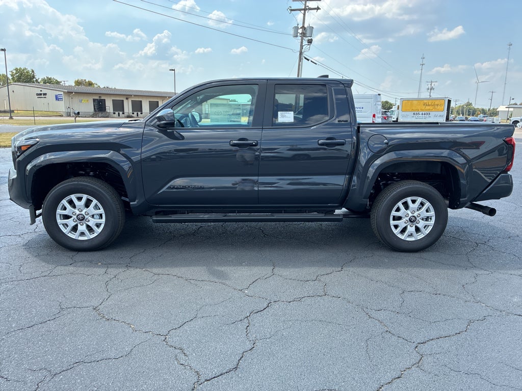 2026 Toyota Tacoma SR5 - Photo 8