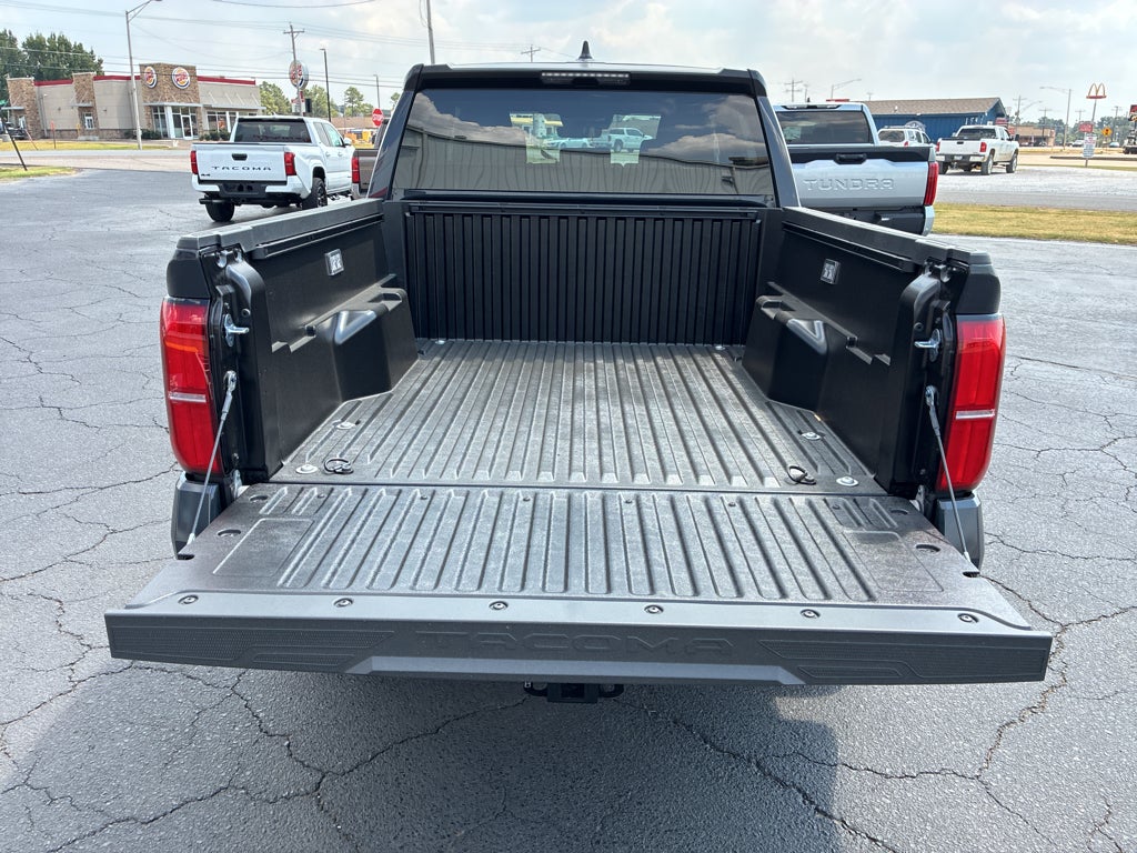 2026 Toyota Tacoma SR5 - Photo 9
