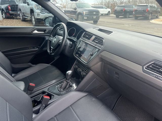 2021 Volkswagen Tiguan 2.0T SE R-Line Black