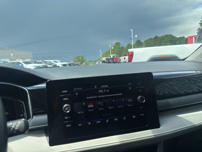 2025 Volkswagen Taos SEL