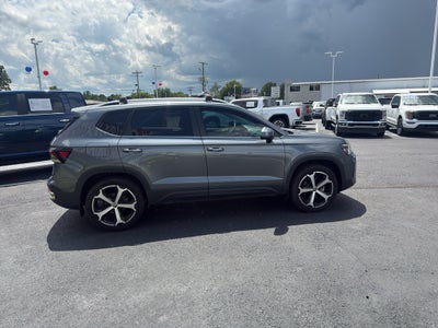 2025 Volkswagen Taos SEL