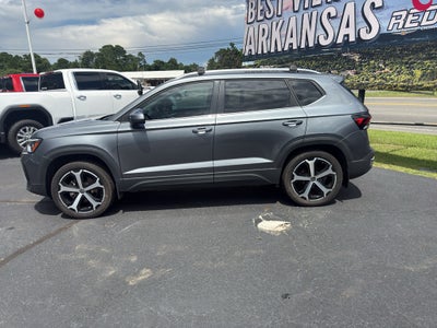 2025 Volkswagen Taos SEL