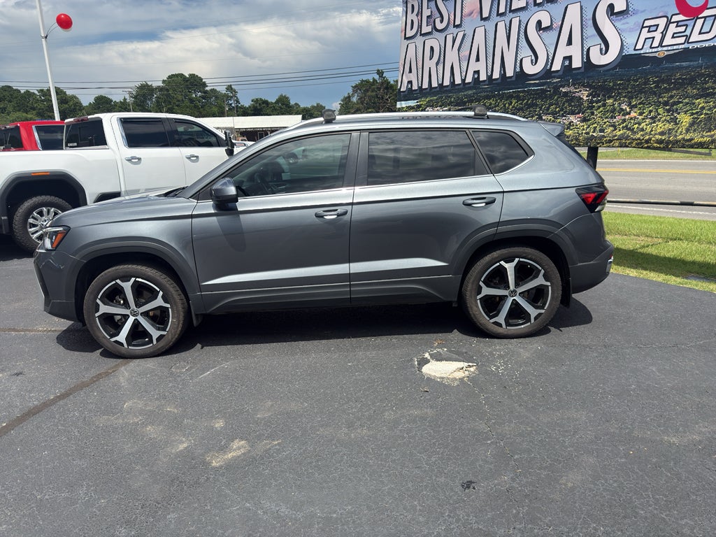 2025 Volkswagen Taos SEL
