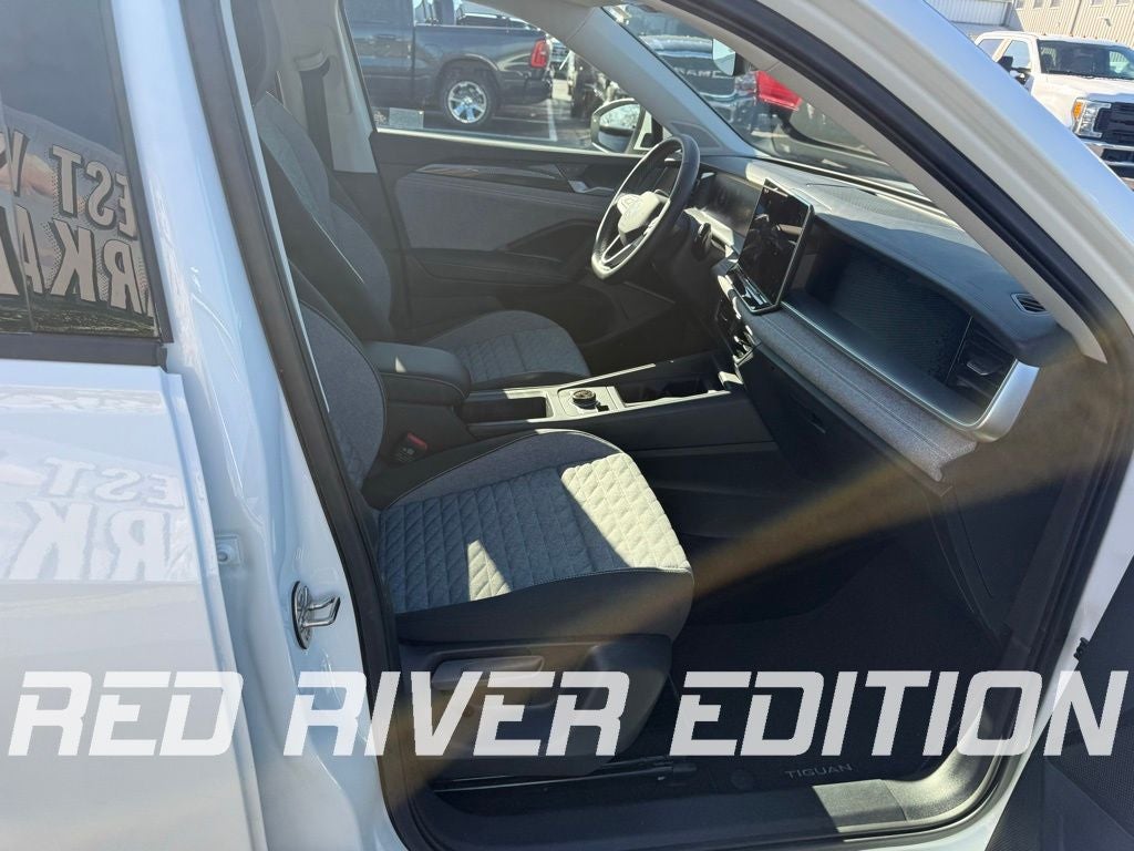 2025 Volkswagen Tiguan 2.0T S