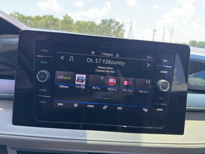 2025 Volkswagen Taos SE
